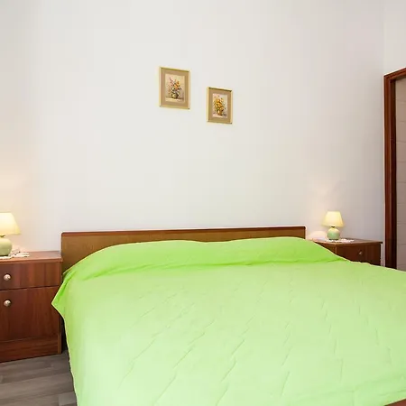 Apartment Smiljana *