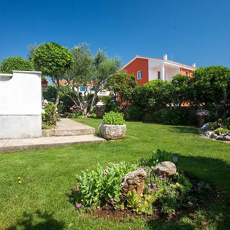 Smiljana Apartment *